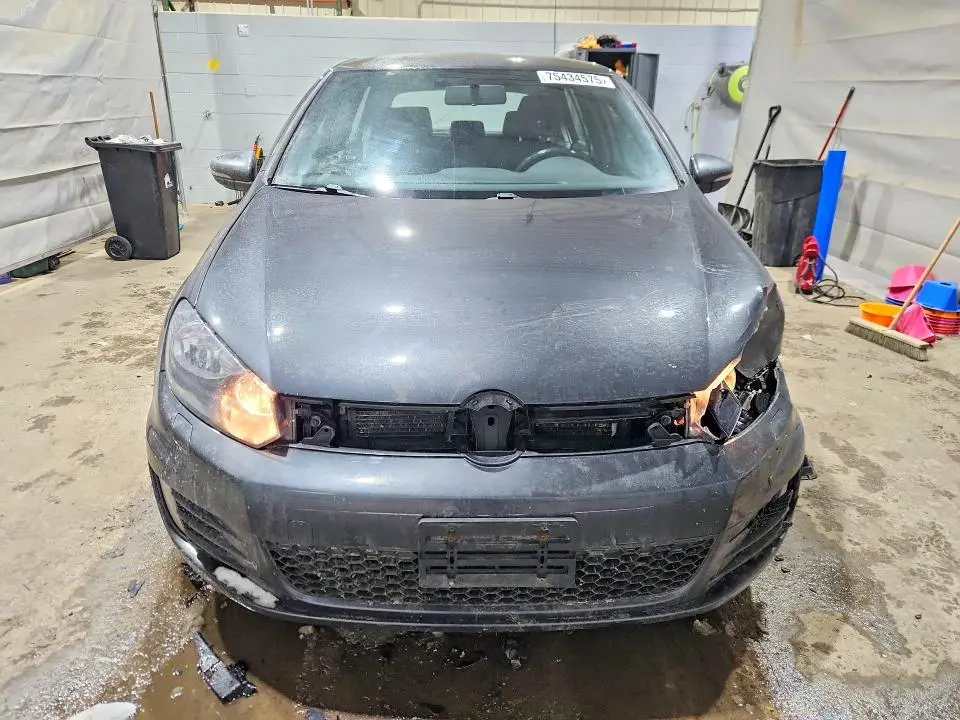 2014 VOLKSWAGEN GTI   
