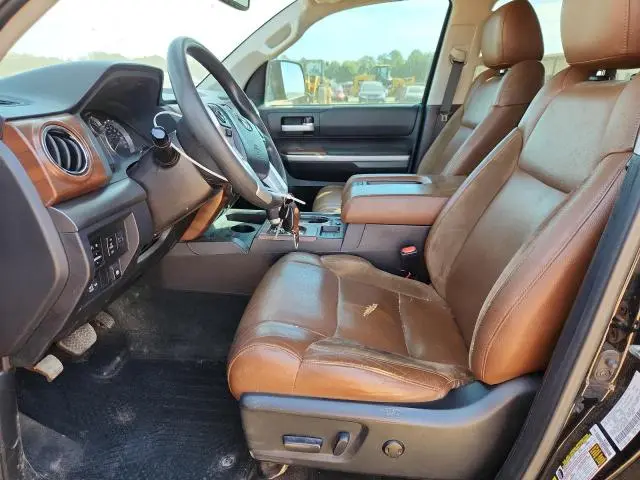 2016 TOYOTA TUNDRA CREWMAX SR5  