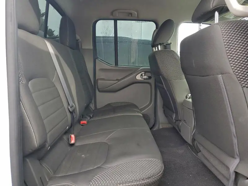 2016 NISSAN FRONTIER S  