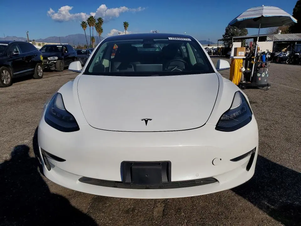 2018 TESLA MODEL 3   