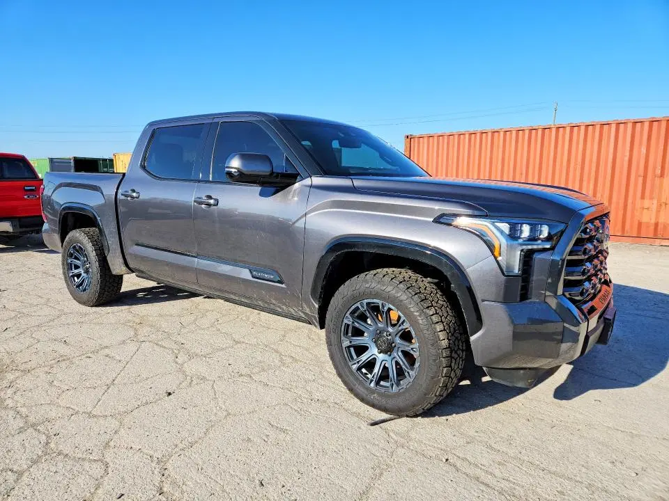 2023 TOYOTA TUNDRA PLATINUM  