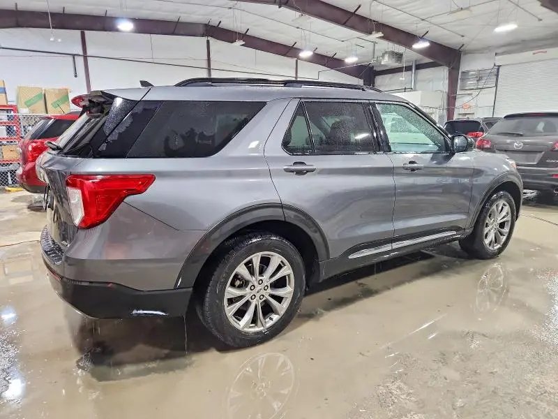 2021 FORD EXPLORER XLT  