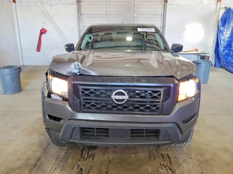 2022 NISSAN FRONTIER S  