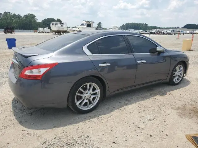 2010 NISSAN MAXIMA S  