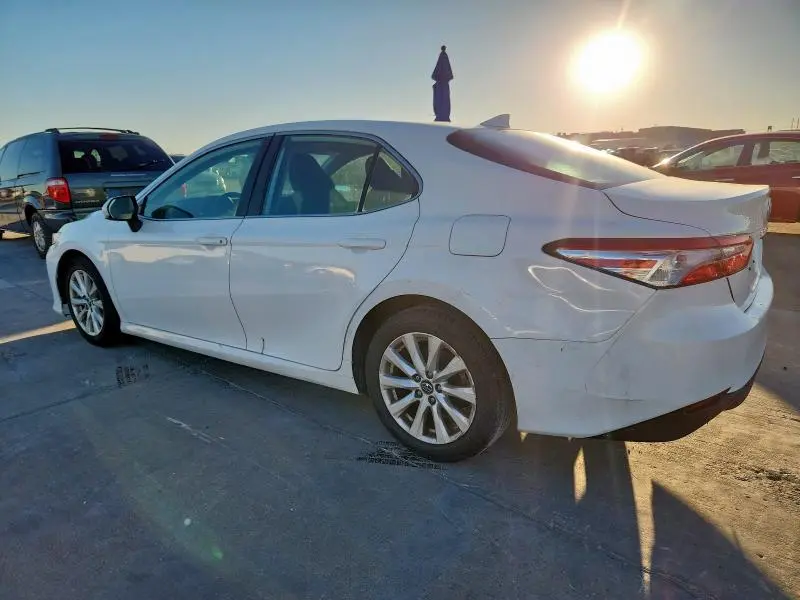 2020 TOYOTA CAMRY LE  
