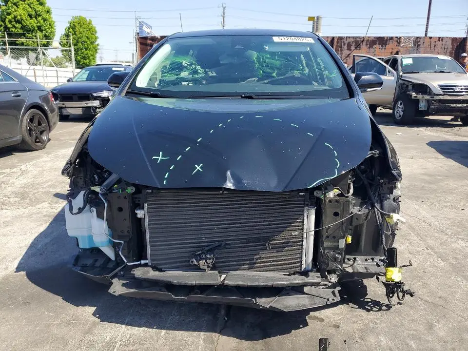 2019 TOYOTA PRIUS LE  