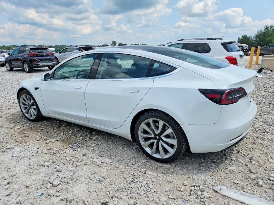 2018 TESLA MODEL 3   