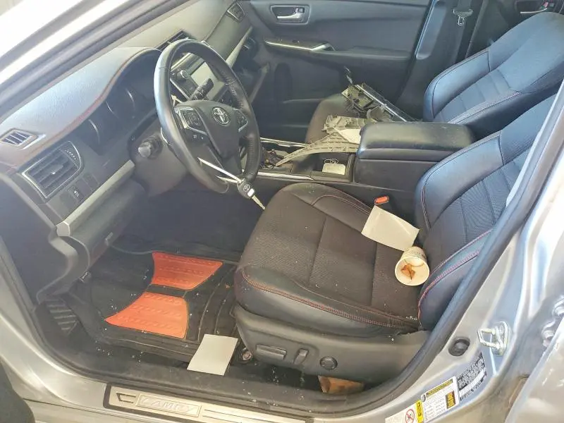 2017 TOYOTA CAMRY SE  