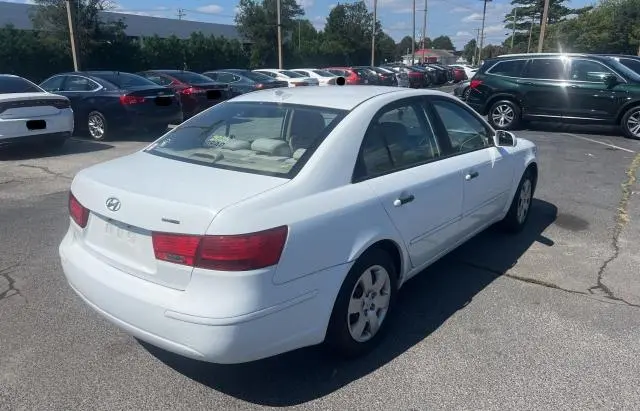 2010 HYUNDAI SONATA GLS  