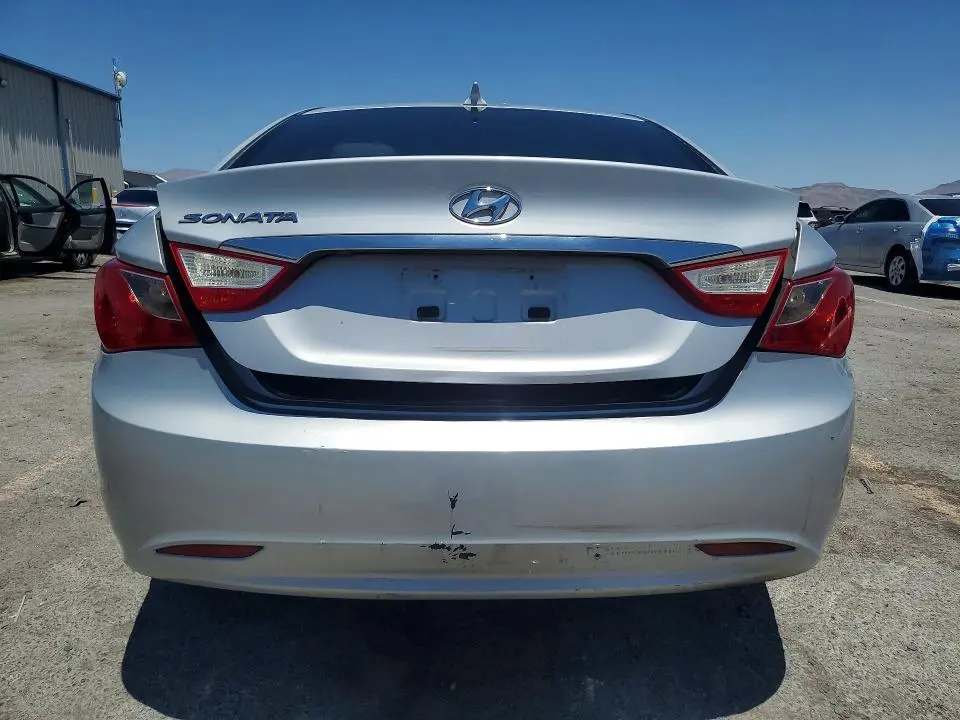 2011 HYUNDAI SONATA GLS  