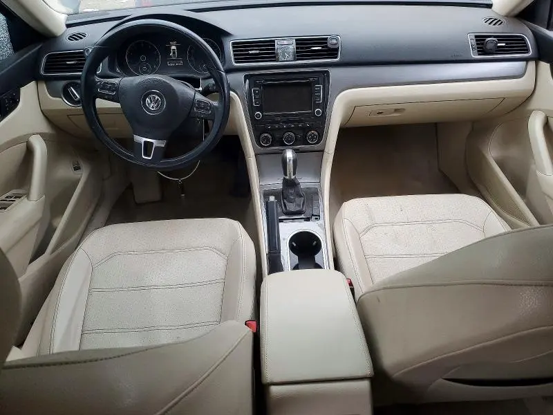 2014 VOLKSWAGEN PASSAT SE  