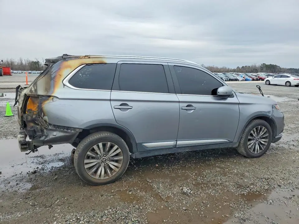 2019 MITSUBISHI OUTLANDER SE  