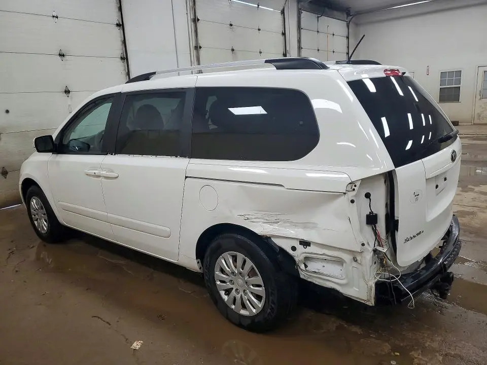 2014 KIA SEDONA LX  