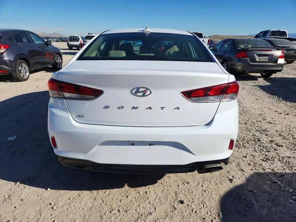 2018 HYUNDAI SONATA SE  