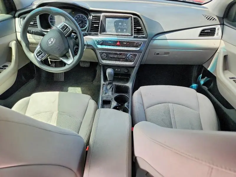 2018 HYUNDAI SONATA SE  
