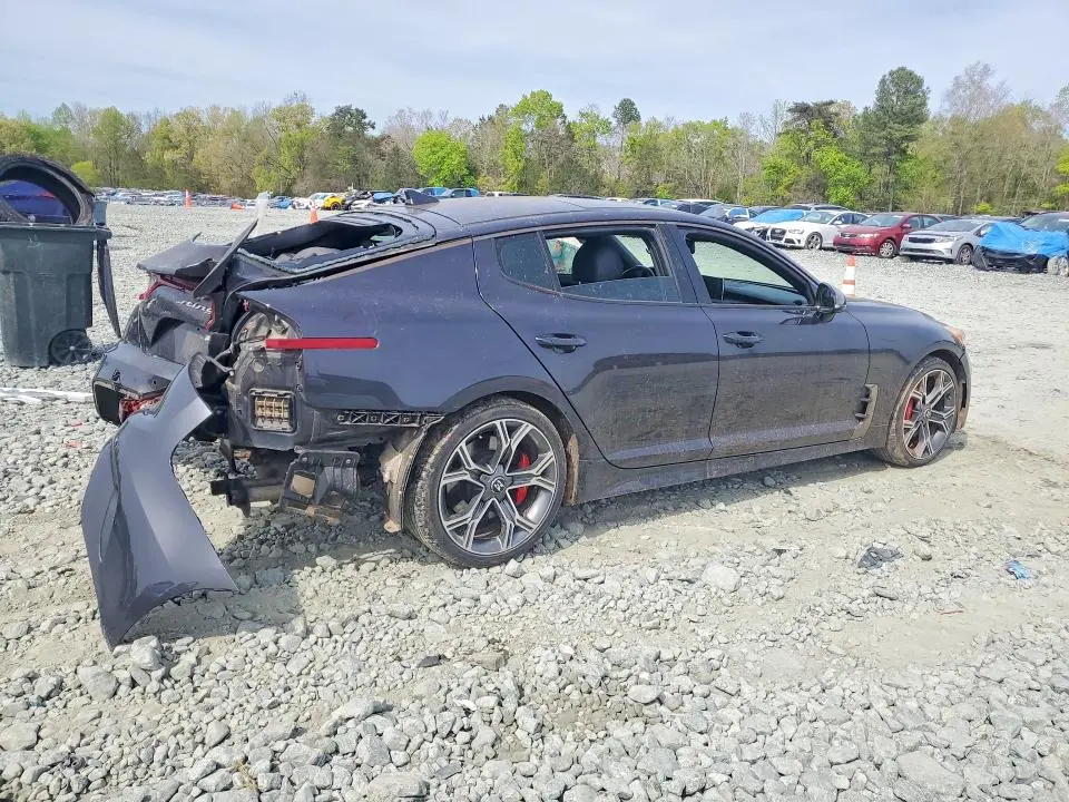 2018 KIA STINGER GT1  
