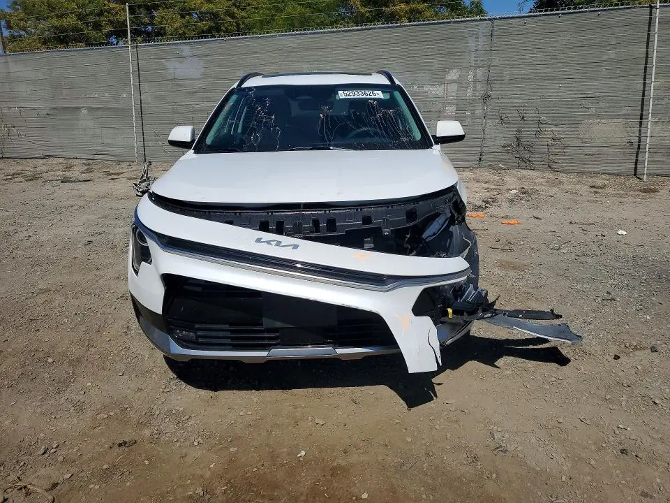 2023 KIA NIRO EX  