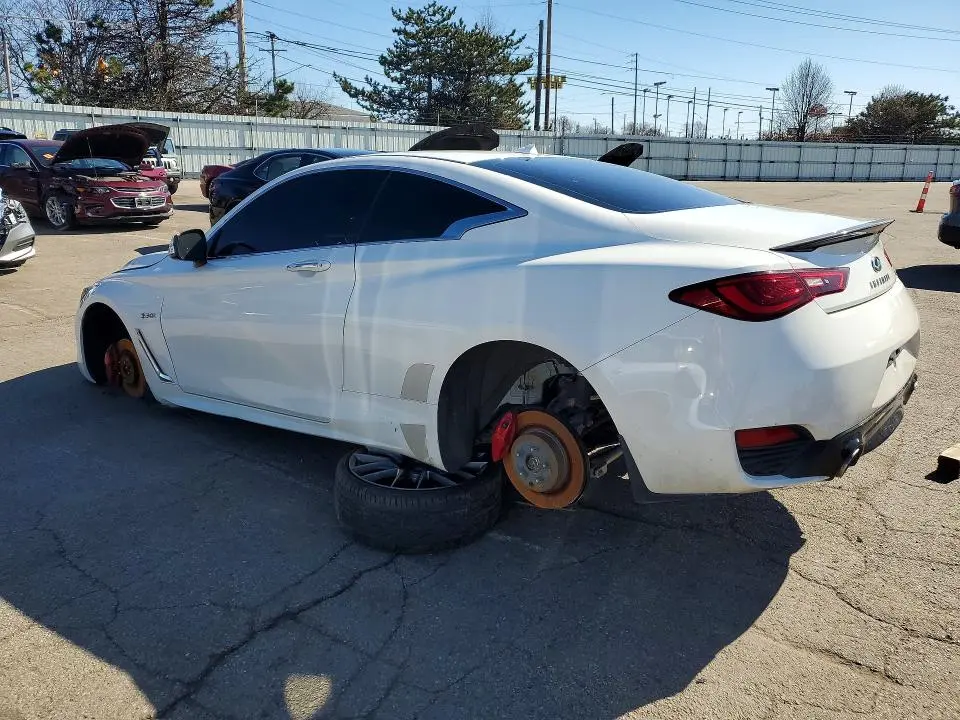 2017 INFINITI Q60 RED SPORT 400  