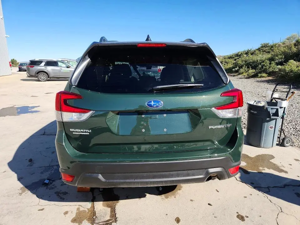 2024 SUBARU FORESTER PREMIUM  