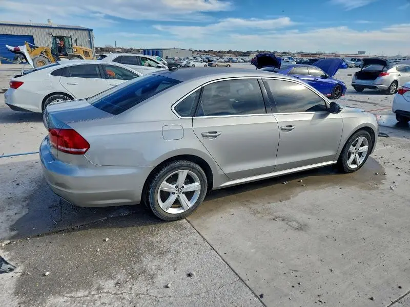 2012 VOLKSWAGEN PASSAT SE  