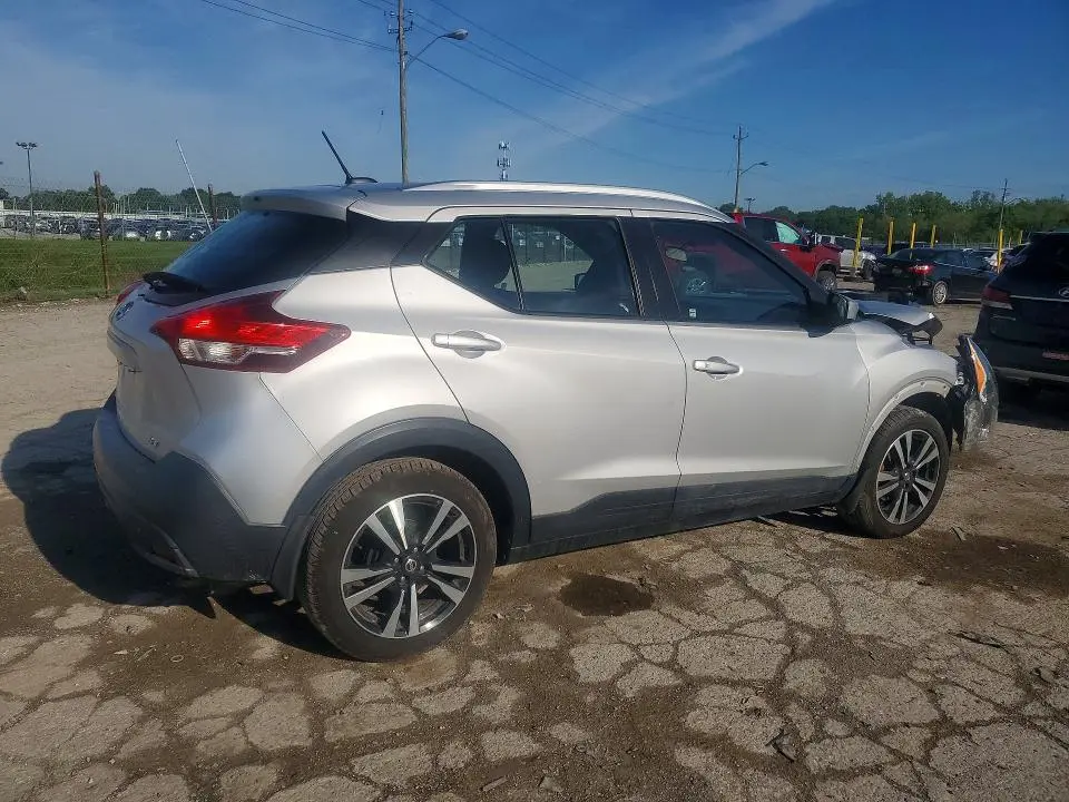 2019 NISSAN KICKS SV  