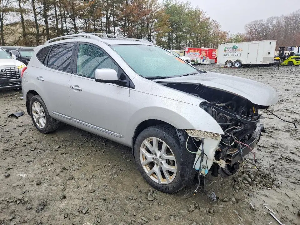 2011 NISSAN ROGUE S  