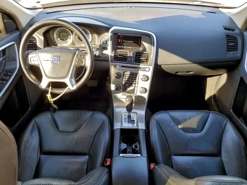 2011 VOLVO XC60 3.2  