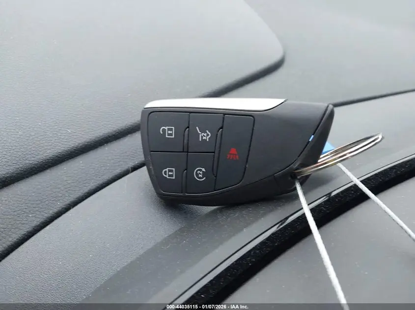 2025 CHEVROLET TRAVERSE AWD LT