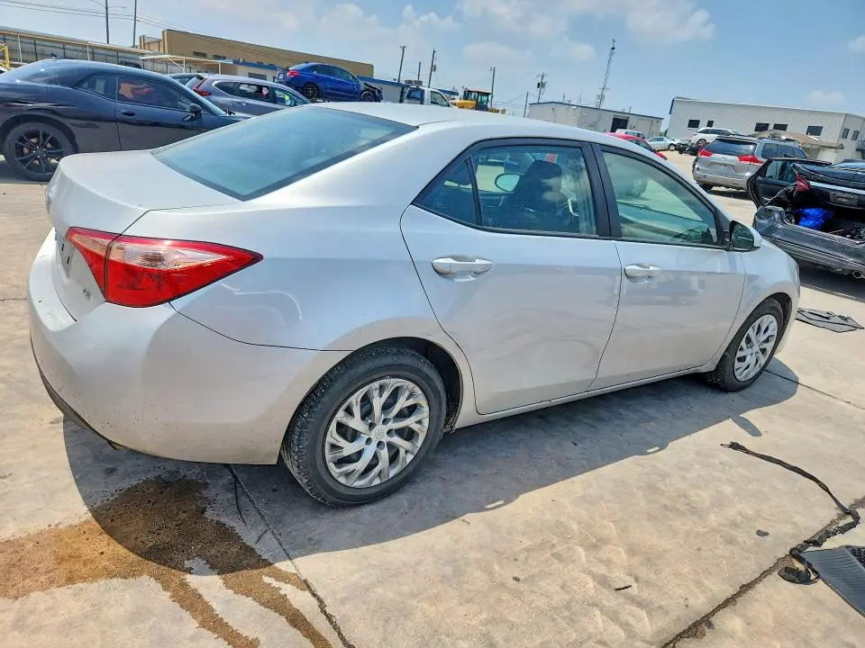 2018 TOYOTA COROLLA LE  