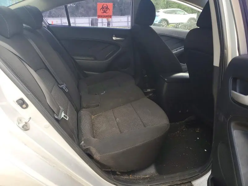 2018 KIA FORTE LX  
