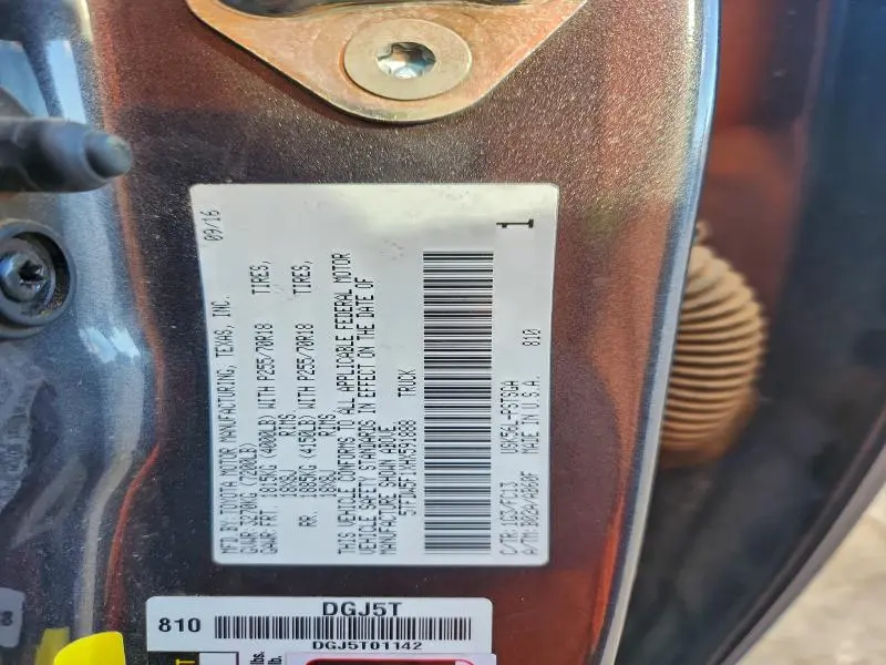 2017 TOYOTA TUNDRA CREWMAX SR5  