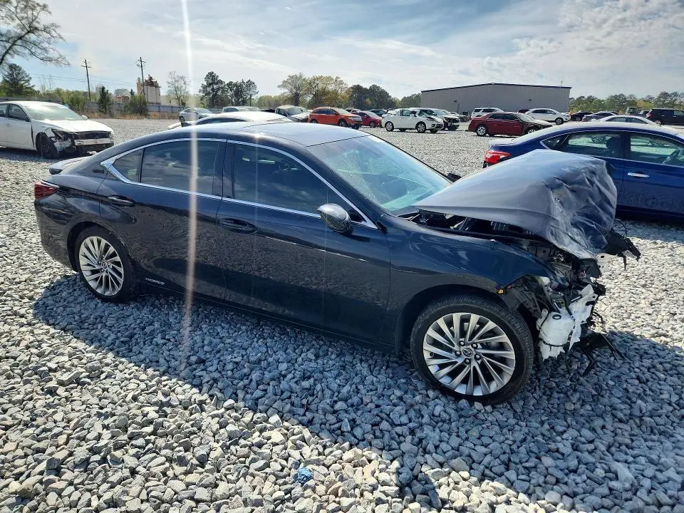 2022 LEXUS ES 300H ULTRA LUXURY  