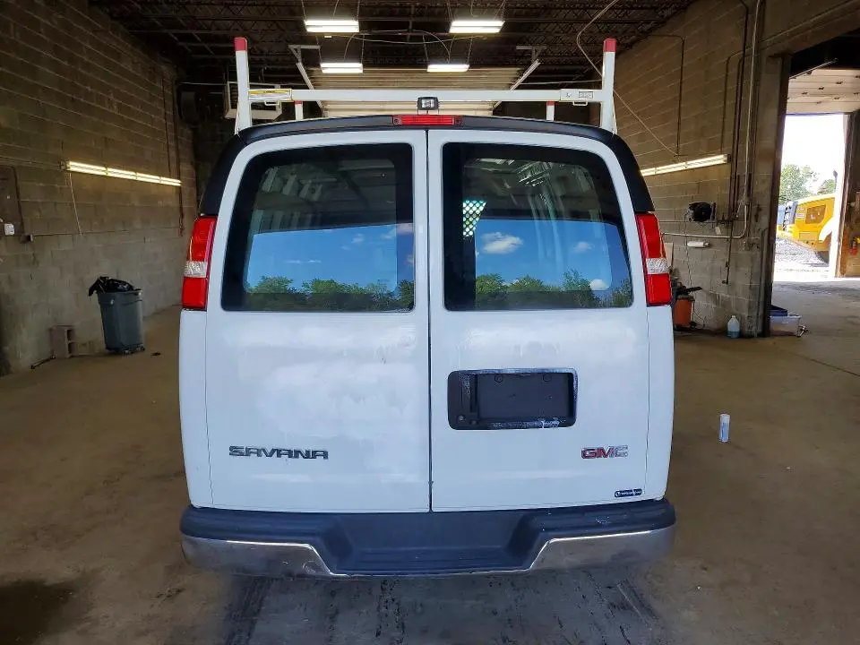 2022 GMC SAVANA   