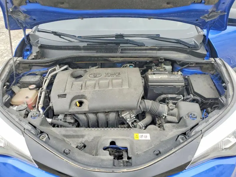2020 TOYOTA C-HR XLE  