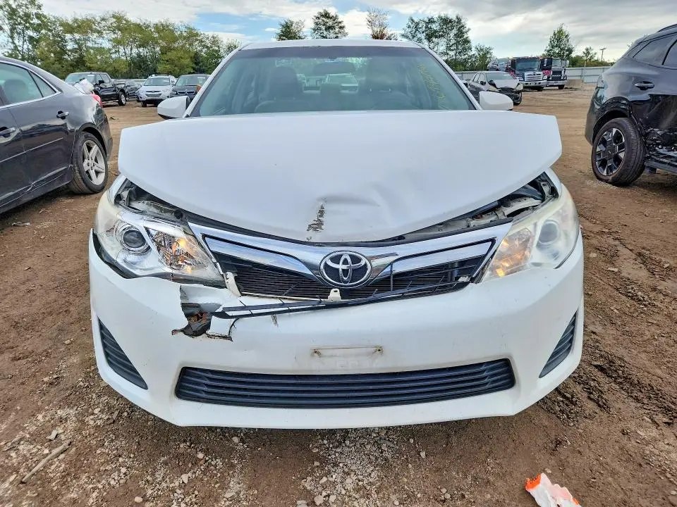 2014 TOYOTA CAMRY LE  