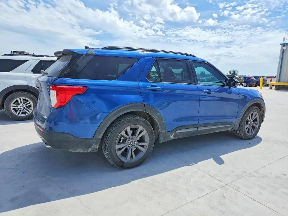2022 FORD EXPLORER XLT  