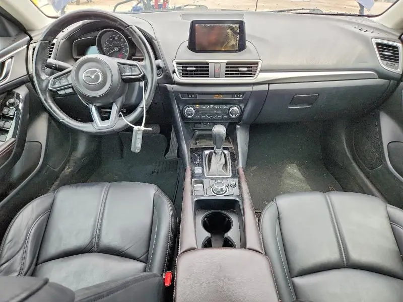 2018 MAZDA 3 TOURING  