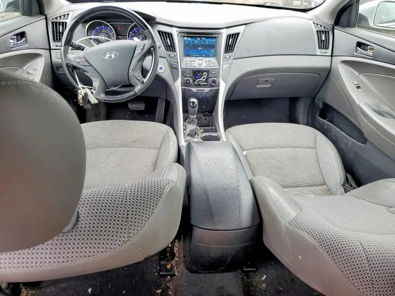 2013 HYUNDAI SONATA SE  
