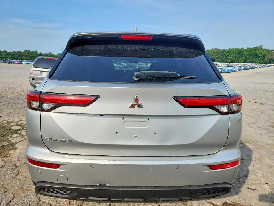 2022 MITSUBISHI OUTLANDER ES  