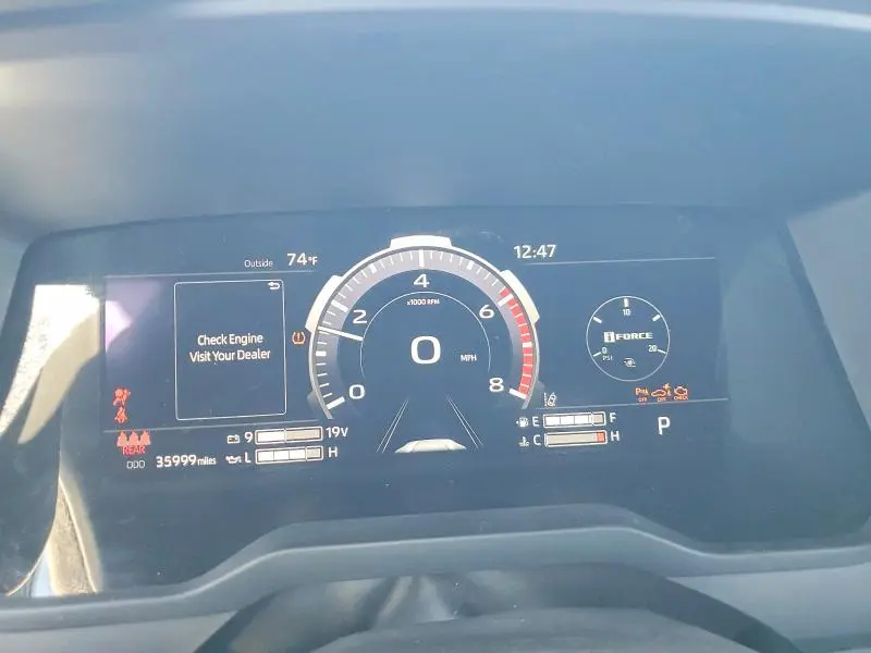2025 TOYOTA TUNDRA PLATINUM  
