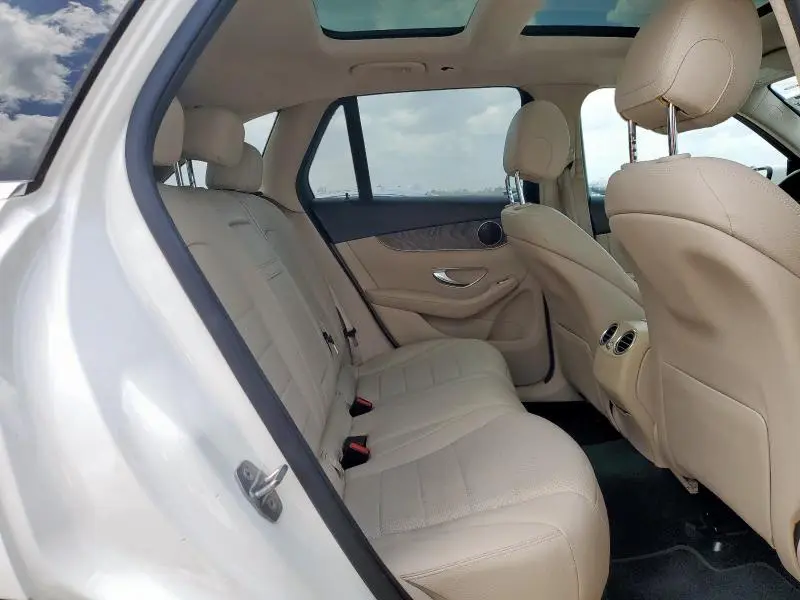 2019 MERCEDES-BENZ GLC 300  