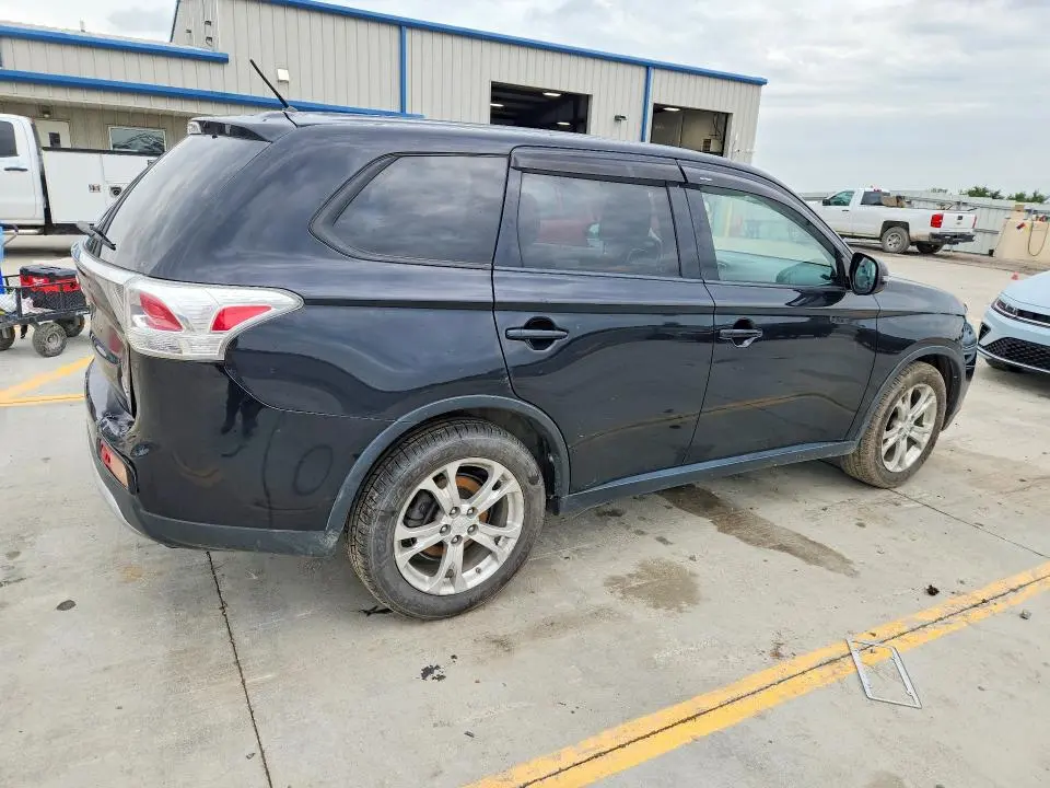 2015 MITSUBISHI OUTLANDER SE  