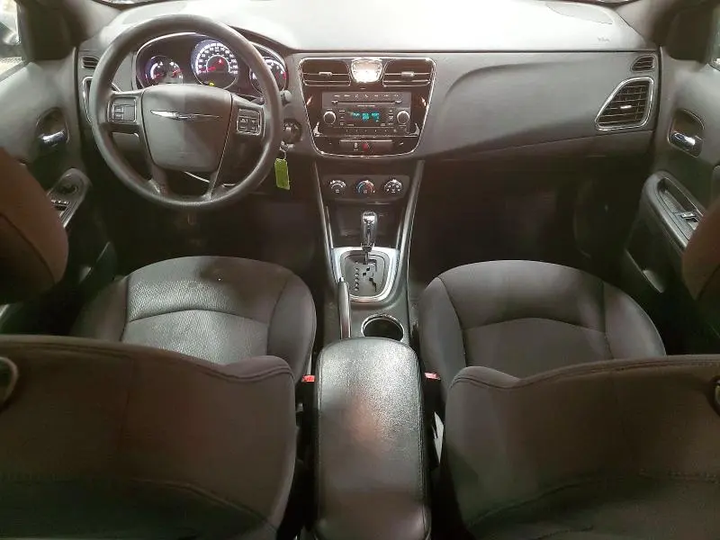 2013 CHRYSLER 200 LX  