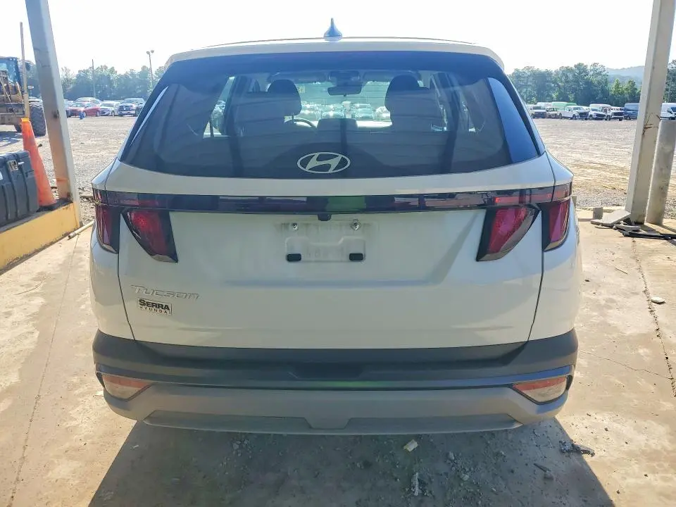 2025 HYUNDAI TUCSON SE  