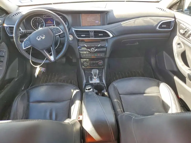 2019 INFINITI QX30 PURE  