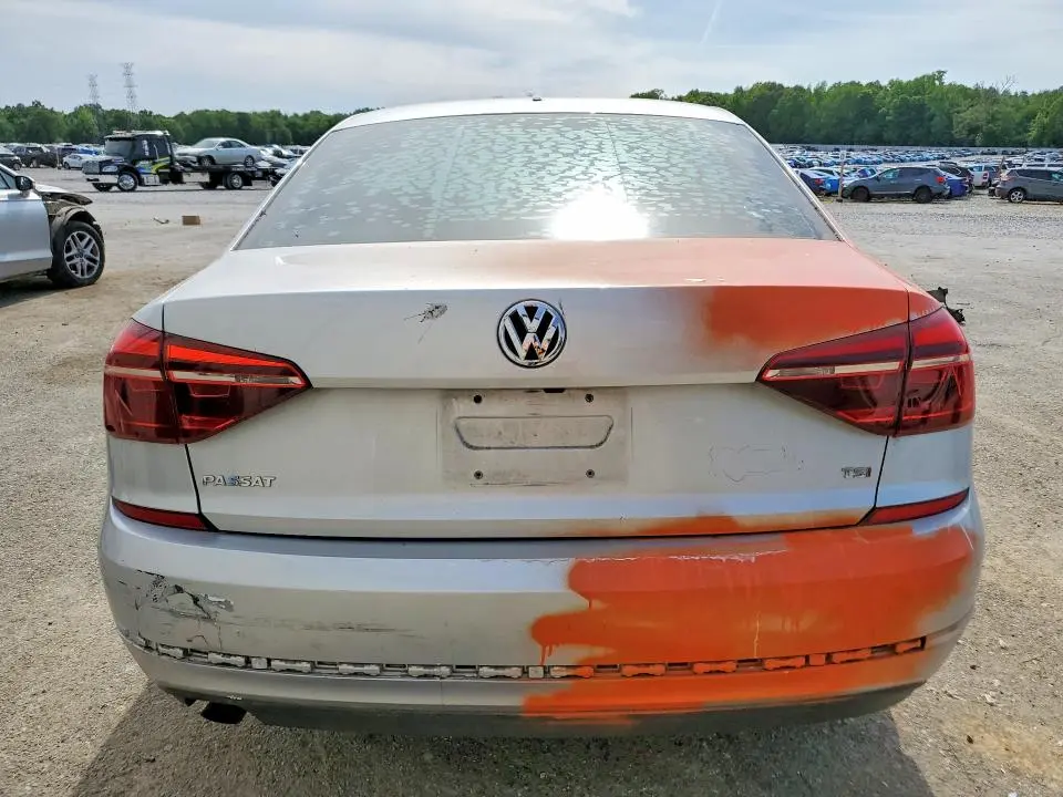 2018 VOLKSWAGEN PASSAT S/R-LINE  