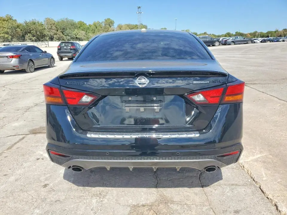 2022 NISSAN ALTIMA SR  