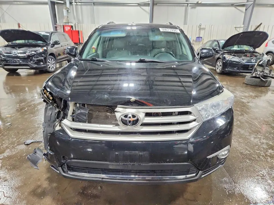 2013 TOYOTA HIGHLANDER LIMITED  