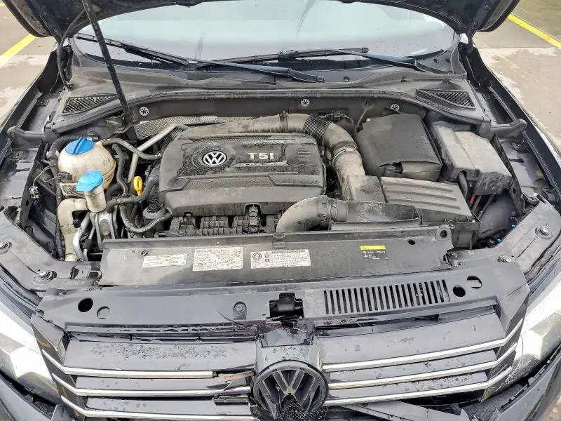 2015 VOLKSWAGEN PASSAT S  
