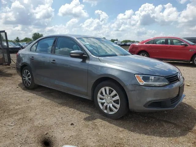 2011 VOLKSWAGEN JETTA SE  